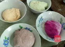 Illustration of how to make fruit rolls 1