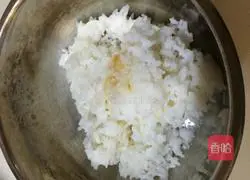 Illustration of how to make caviar rice balls 2