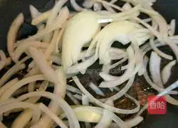 Illustration of Baked Rice with Chicken in Mushroom Sauce 6