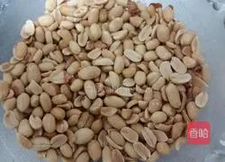 Salty Peanuts, Black Sesame and Yellow Rice Noodles Illustration of how to make Lantern Festival 1