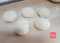 Illustration of how to make hamburger dough (hand kneading dough) 7