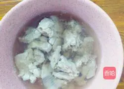 Illustration of how to make preserved egg and lean meat porridge 5