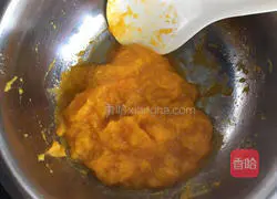 Illustration of how to make pumpkin hair cake 3