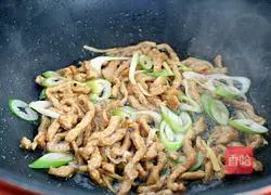 Illustration of how to make fried rice noodles 6
