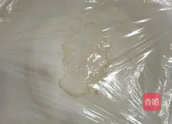 Illustration of how to make onion-flavored flower rolls 2