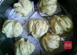 Illustration of Homemade Scallion Rolls 11