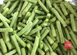 Illustration of home-style braised noodles 1