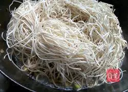 Henan Stew Illustration of making noodles 7