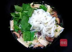 Illustration of how to make yuba and mushroom soup and rice noodles 7