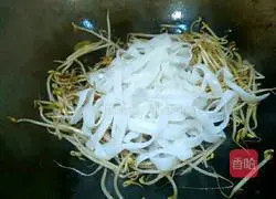 Illustration of how to make fried rice noodles 13