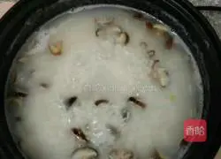 Illustration of how to make mushroom and shredded chicken porridge 7