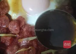 Illustration of how to make sausage clay pot rice 12