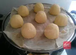 Illustration of how to make cornmeal steamed buns 6