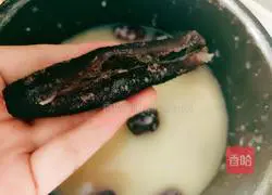 Illustration of how to make sea cucumber and millet porridge 9