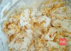 Illustration of how to make homemade pumpkin hair cake 5