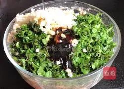 Illustration of how to make local vegetable spring rolls 5