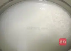 Illustration of how to make lamei yaki oil and salt claypot rice 1