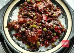Illustration of how to make claypot rice with pork ribs in black bean sauce 13