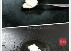 Illustration of how to make clay pot braised rice 3