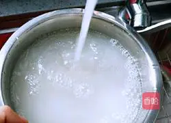 Illustration of how to cook sausage and rice 6