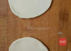 Illustration of making lotus roll 5