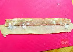 Illustration of how to make bacon rose rolls 7