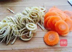 Illustration of how to make rice ball burgers 15