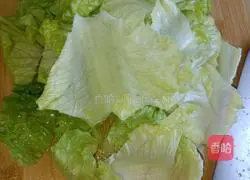 Illustration of how to make fried rice noodles with eggs and ham 3