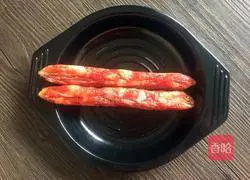 Illustration of how to make sausage clay pot rice 2