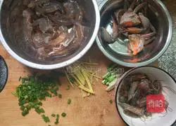 Illustration of how to make shrimp, crab and seafood porridge 1