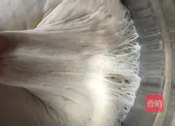 Illustration of how to make scallion rolls 5