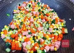 Illustration of how to make children's fun rice balls 12