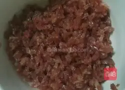 Illustration of how to make green onion rolls 1