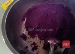 Illustration of how to make purple sweet potato cake 1