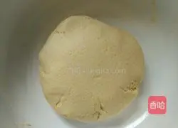 Illustration of how to make cornmeal coconut custard filling hair cake 2