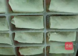 Illustration of how to make simple spring rolls 2