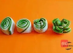 Multi-layered mashed spinach rolls Illustration of how to do it 9
