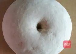 Illustration of how to make handmade flower rolls 1