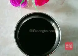 Illustration of how to make fried rice noodles with celery 3