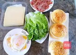 Illustration of how to make bacon burger 5