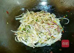 Illustration of how to make fried rice noodles 19