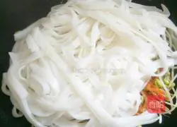 Illustration of how to make fried rice noodles 6