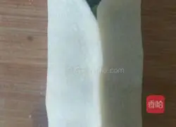 Illustration of how to make pot stickers stuffed with chives 6