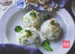 Illustration of how to make nutritious and beautiful bento broccoli rice balls 14
