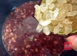 Illustration of the Recipe of Red Bean, Coix Seed and Gorgon Porridge 6