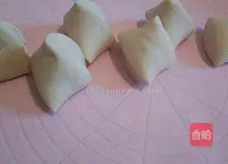 Illustration of how to make leek boxes 8