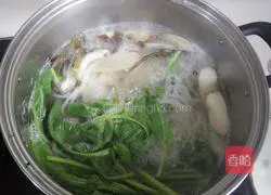 Illustration of how to make spicy rice noodles 6