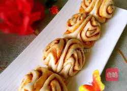 Illustration of how to make pepper flower rolls 16