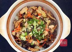 Illustration of how to make claypot chicken rice 8