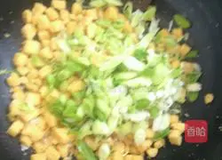 Illustration of how to make fried golden hair cake 8